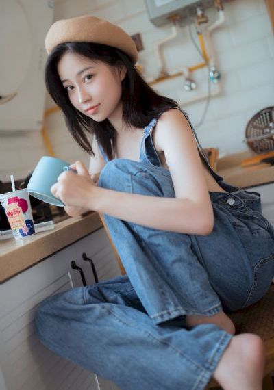 女人国产香蕉久久精品亚洲精品在看_剧情片超清免费观看