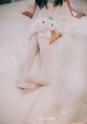 午夜毛片不卡免费观看视频_十万网红美女美酱